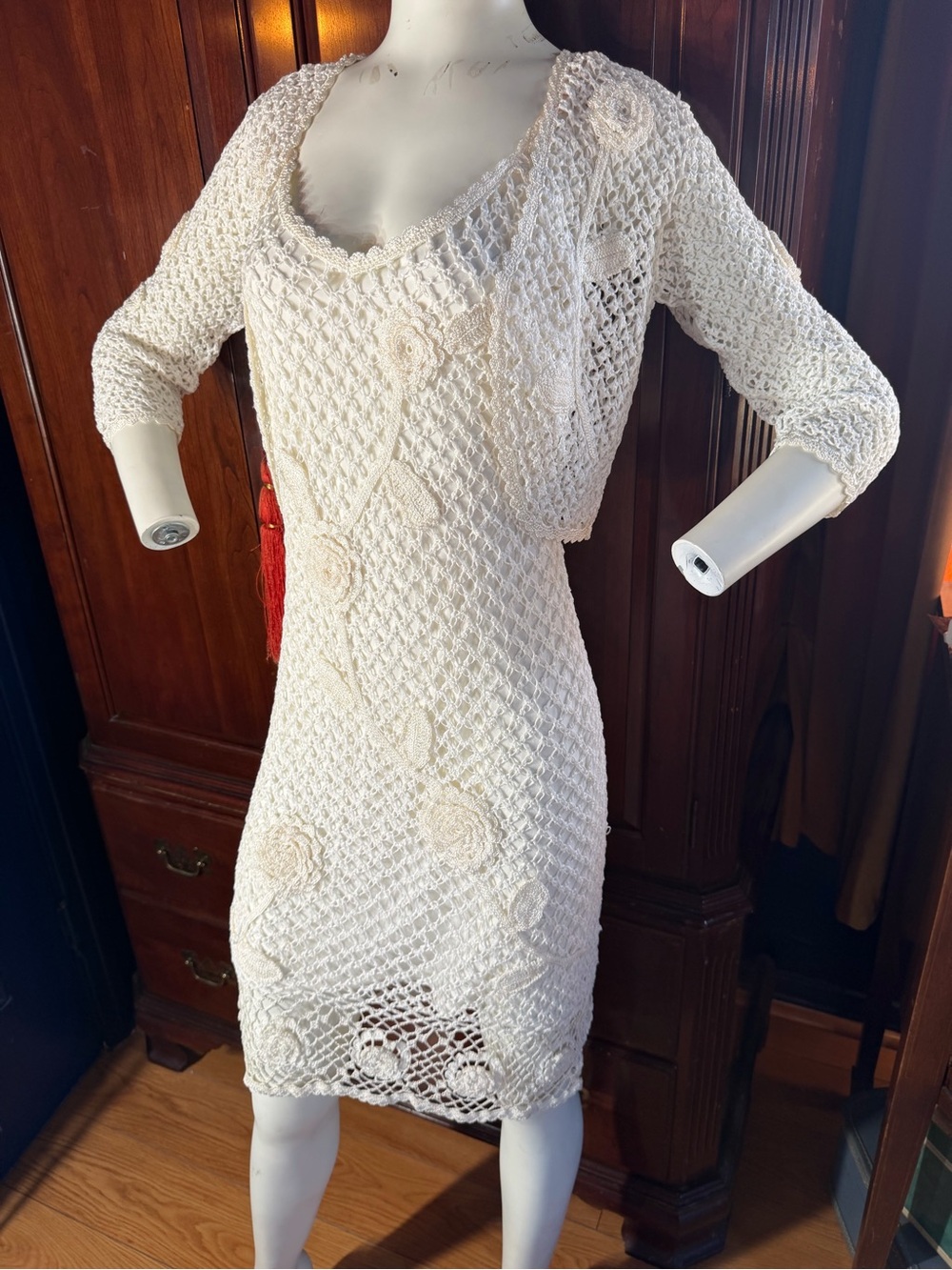 NWOT Sue Wong Crochet Rosette floral dress set w bolero